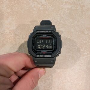 Casio G-Shock DW-5610SU